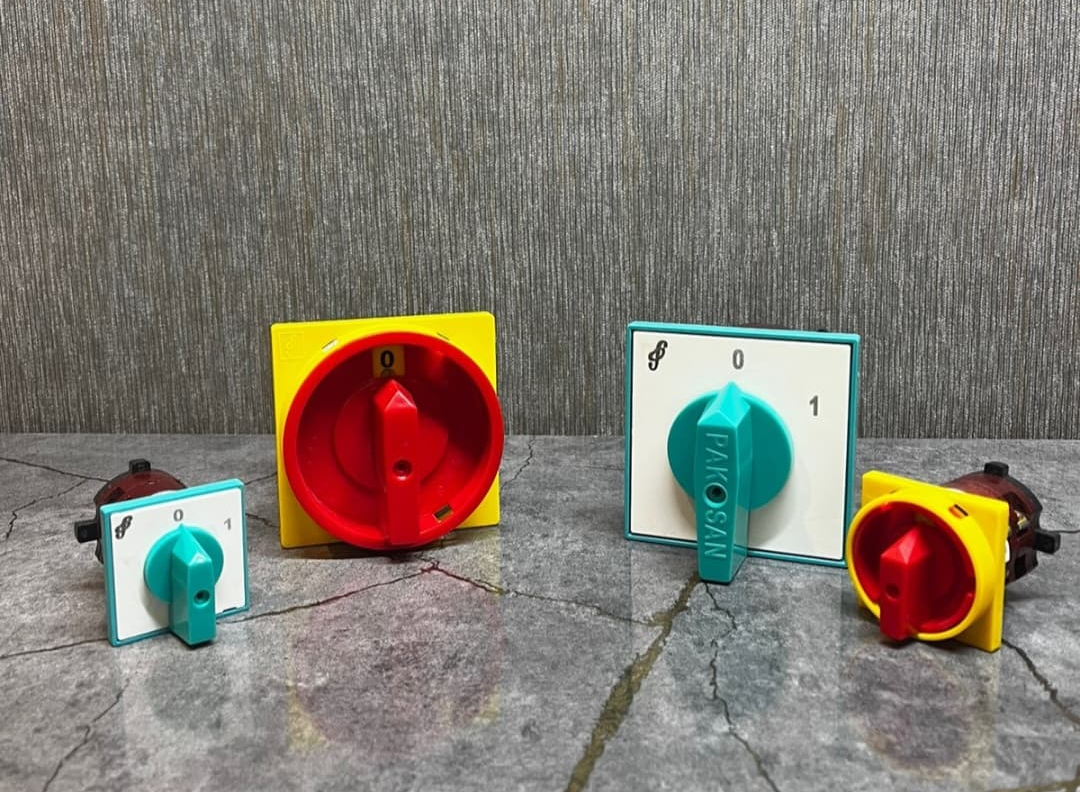 Pakosan Pako Switches